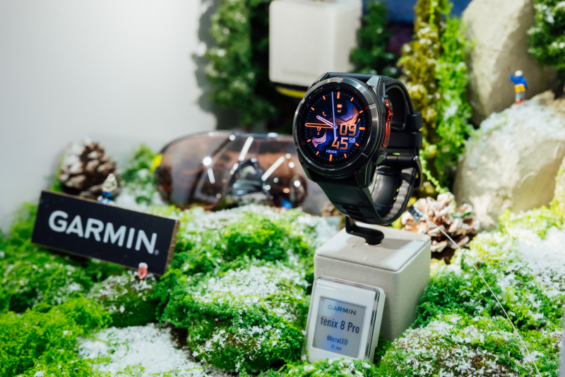 好体育官方app下载携手Garmin 推出首款Micro LED智慧手表