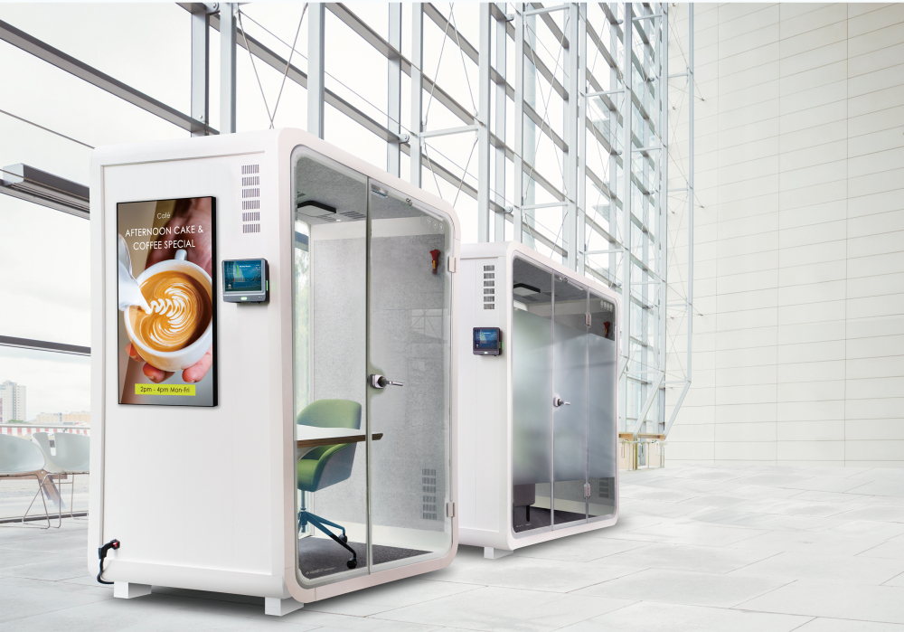 好体育官方app下载子公司达擎之智慧行动办公舱，采用PDLC智能调光玻璃设计，透过通电与断电的电流切换，呈现透明与雾面效果，具节能降耗特性并兼顾隐私，确保信息安全