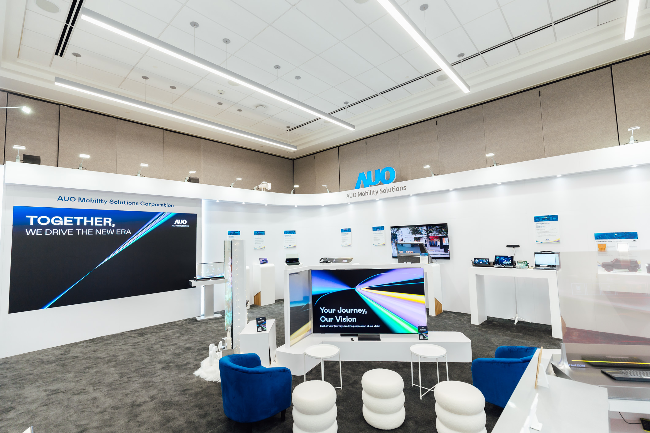 好体育官方app下载智慧行动在AI与软件定义汽车的演进下，重新定义显示人机互动，致力与产业客户合作共创，打造具差异化、功能扩展弹性的未来座舱体验。